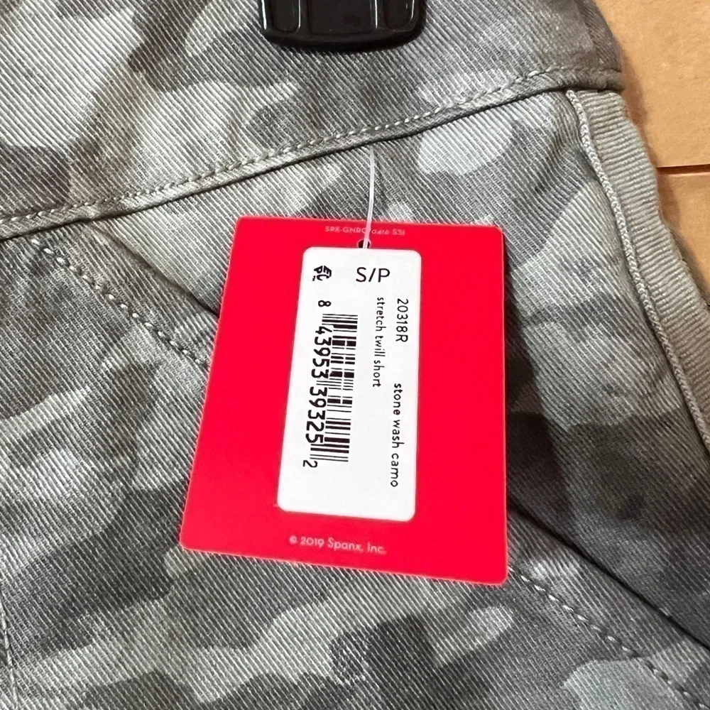 Spanx | NWT Stretch Twill Shorts Stone Wash Camo Pull-On Shaping Short Size S
